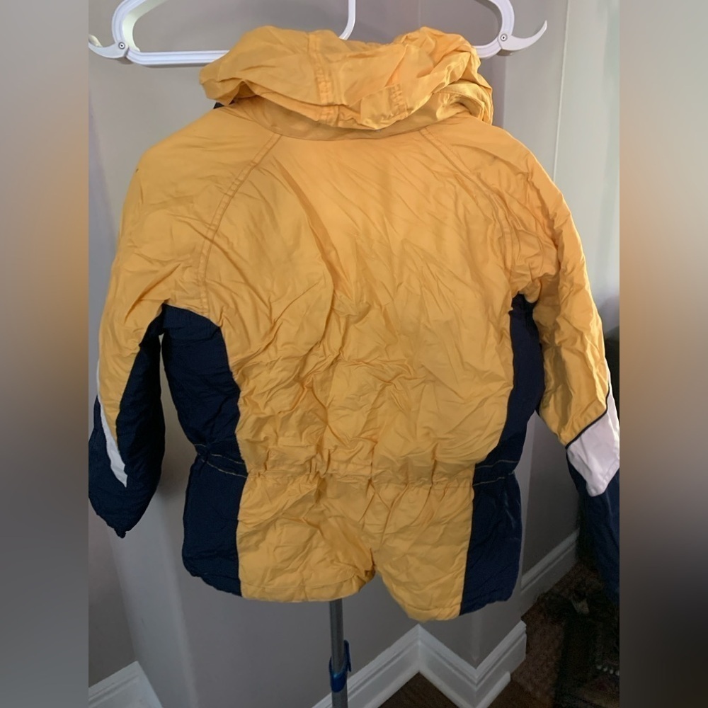 Kids Columbia Challenger Jacket size 10-12, used in good condition. - Picture 4 of 6